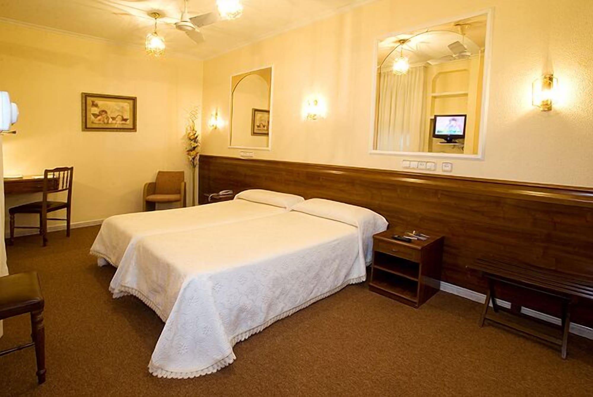 Hotel Castilla Gijón Zewnętrze zdjęcie